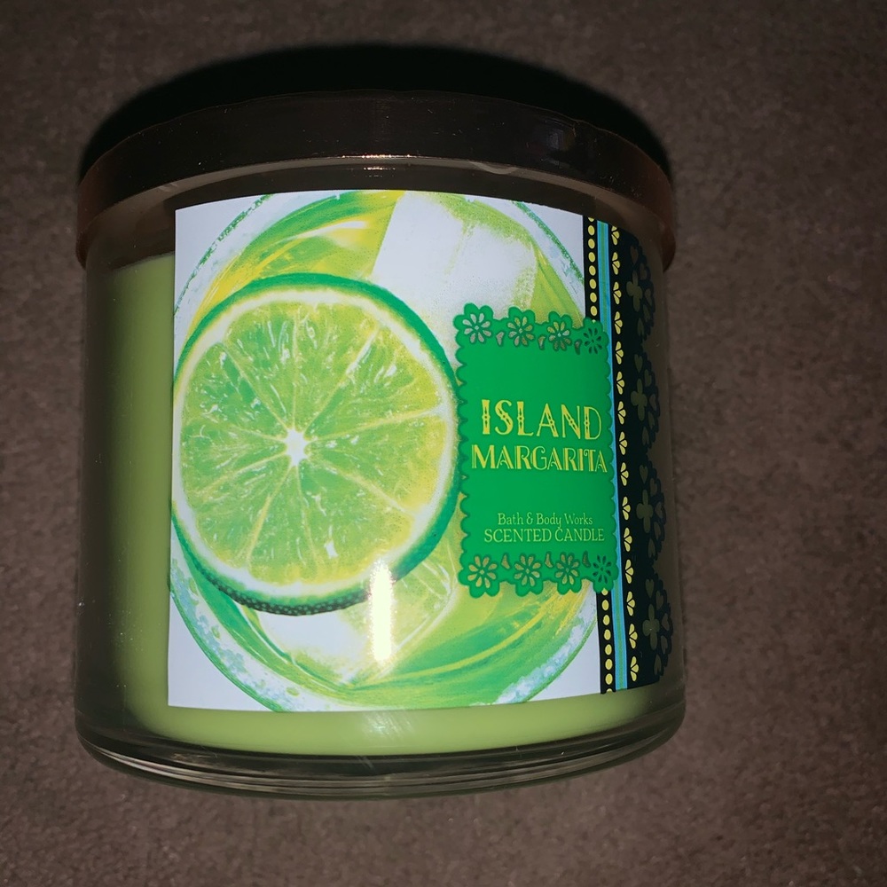 Bath and Body Works Island Margarita Candle